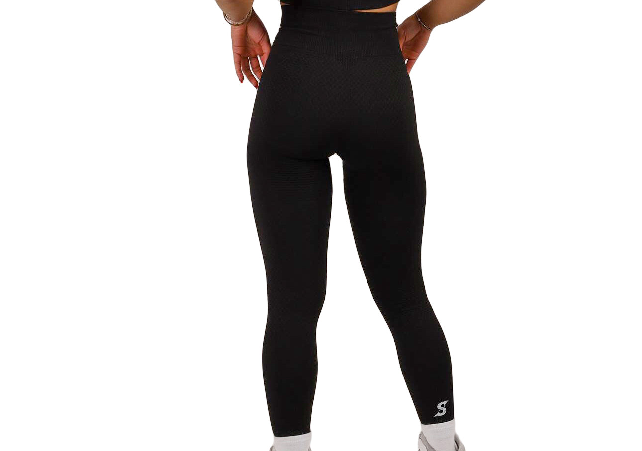 Sculpture Active black leggings giving you well sculpted figure 